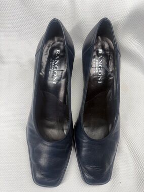Rangoni Navy Leather Square-Toe Pumps - Size 9
